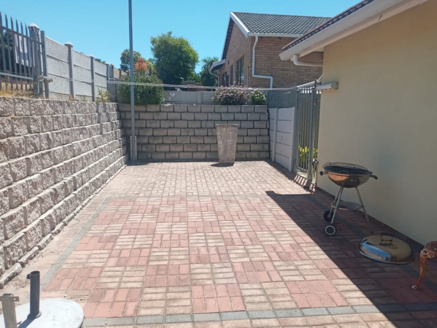 3 Bedroom Property for Sale in Aston Bay Eastern Cape